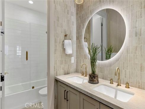 578  Patten  , Placentia, CA