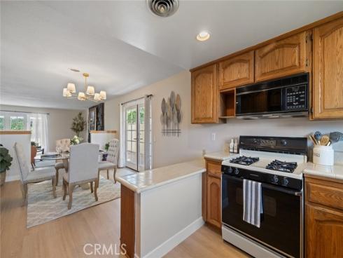 1384  Roxborough  , Placentia, CA