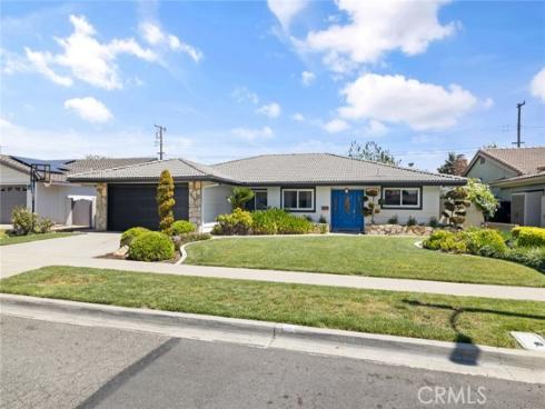 1384  Roxborough  , Placentia, CA