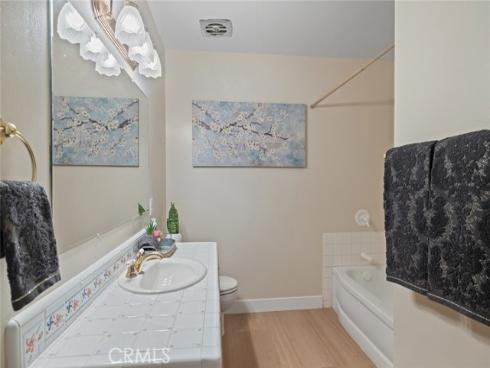 1384  Roxborough  , Placentia, CA