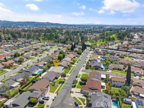 1384  Roxborough  , Placentia, CA