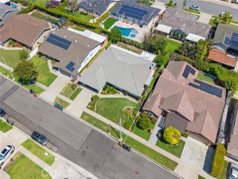 1384  Roxborough  , Placentia, CA