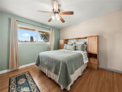 718  Kenoak  , Placentia, CA