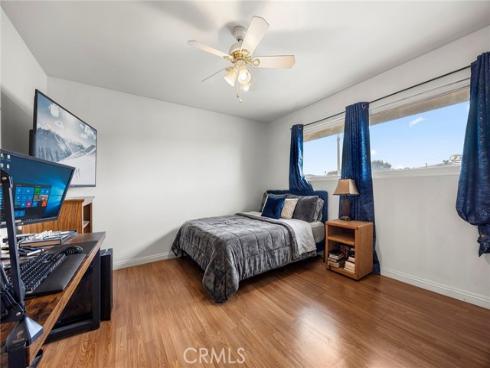 718  Kenoak  , Placentia, CA