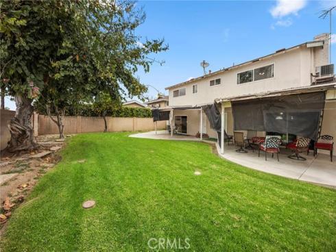 718  Kenoak  , Placentia, CA