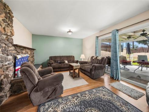 718  Kenoak  , Placentia, CA