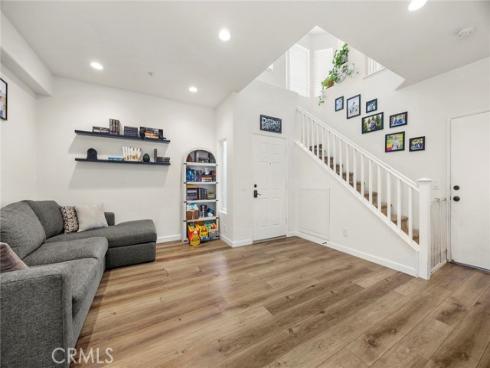 1124  Davis  , Placentia, CA
