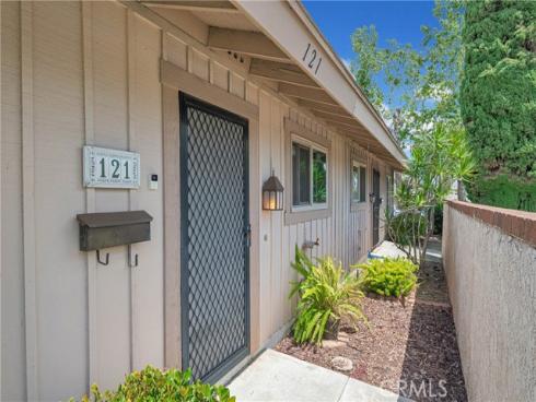 121  Doverfield  61  Drive, Placentia, CA