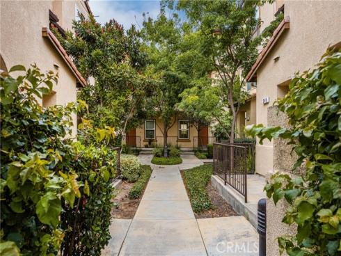 253 E Santa Fe   Court, Placentia, CA