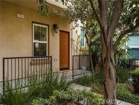 253 E Santa Fe   Court, Placentia, CA