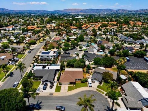 407 Barry Place, Placentia, CA
