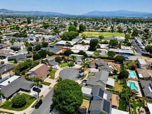 407 Barry Place, Placentia, CA