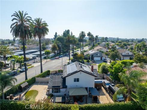 1500  Collins  , Placentia, CA