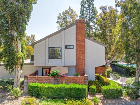 1524 Sherwood Village , Placentia, CA