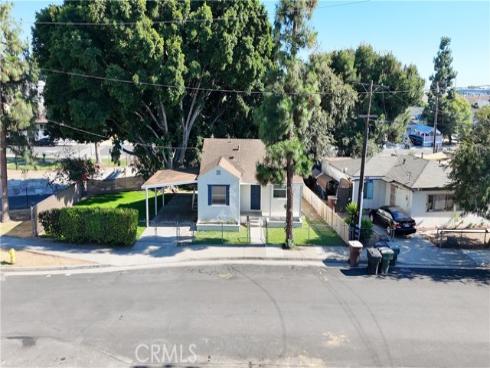 1664  Oak  , Placentia, CA