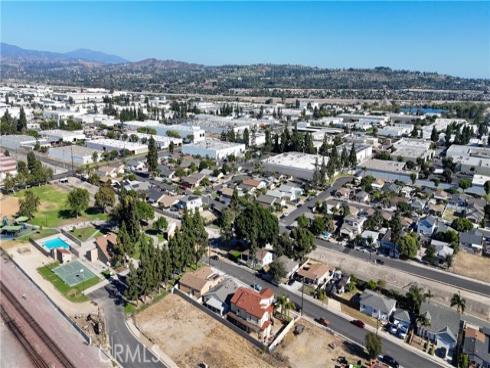 1664  Oak  , Placentia, CA