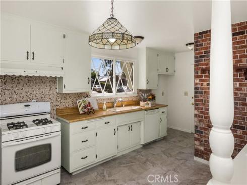 713  Moonbeam  , Placentia, CA