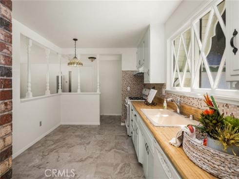 713  Moonbeam  , Placentia, CA