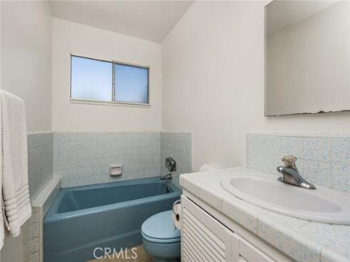 713  Moonbeam  , Placentia, CA