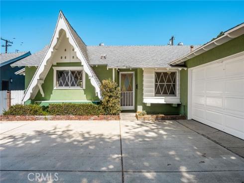 713  Moonbeam  , Placentia, CA