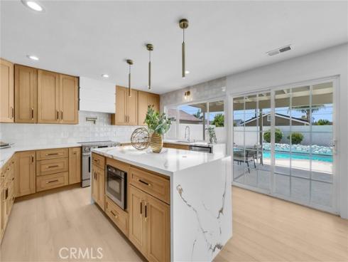 944 East Bastanchury Road , Placentia, CA