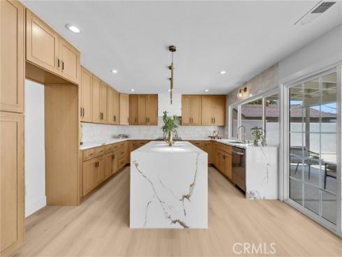 944 East Bastanchury Road , Placentia, CA