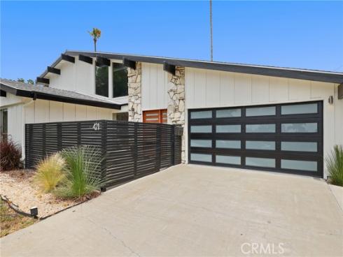 421 Larry Lane