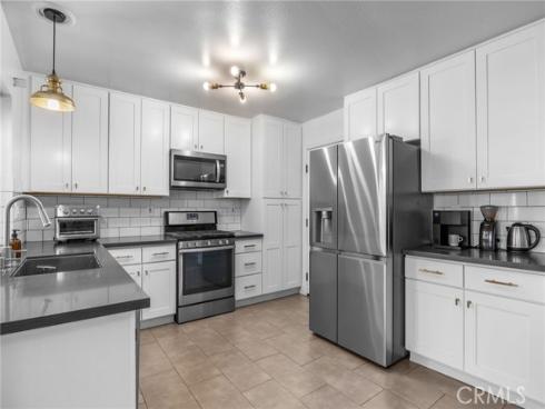 1136 Nottingham Way, Placentia, CA