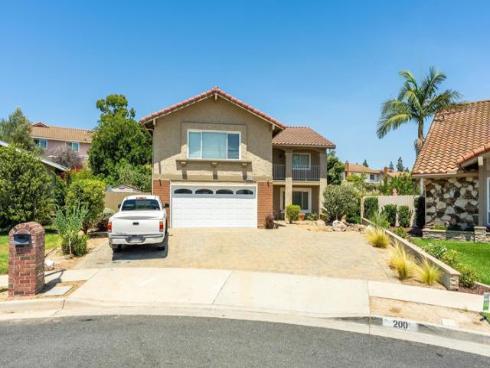 200 San Miguel Circle , Placentia, CA