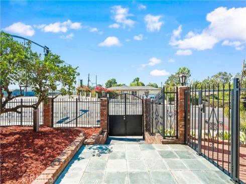 101 W Madison Avenue, Placentia, CA