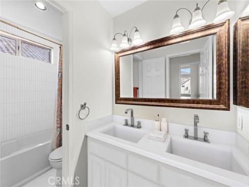 21485 Silvertree Lane, Rancho Santa Margarita, CA