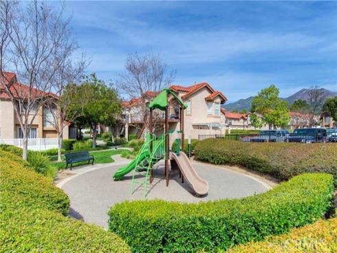 25 Milkwood 103 , Rancho Santa Margarita, CA