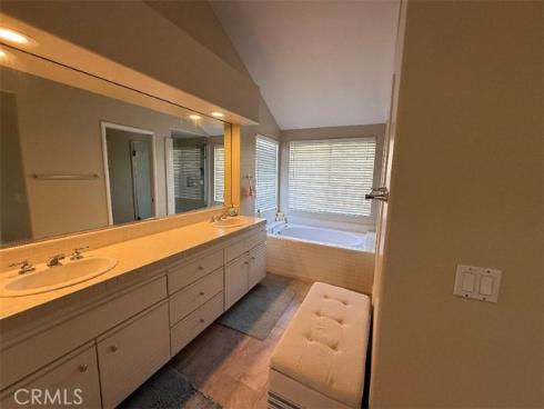 171  Encantado cyn  , Rancho Santa Margarita, CA