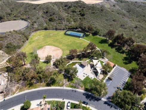 11 Spring View Way , Rancho Santa Margarita, CA