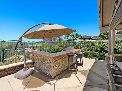 29 Ledgewood Drive, Rancho Santa Margarita, CA