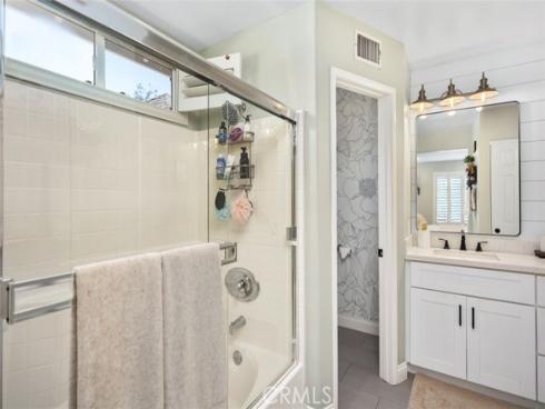 130 Bloomfield Lane, Rancho Santa Margarita, CA