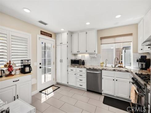 130 Bloomfield Lane, Rancho Santa Margarita, CA