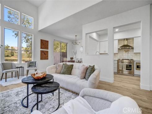 27 Via Floria , Rancho Santa Margarita, CA