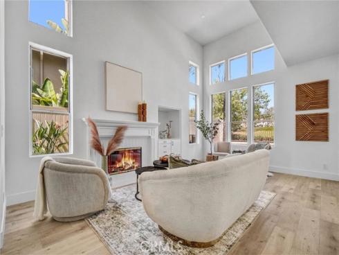 27 Via Floria , Rancho Santa Margarita, CA