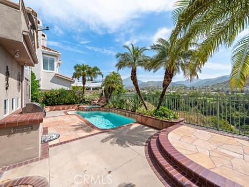 18  Beaconsfield  , Rancho Santa Margarita, CA