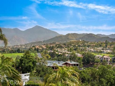 18  Beaconsfield  , Rancho Santa Margarita, CA