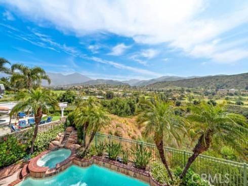 18  Beaconsfield  , Rancho Santa Margarita, CA