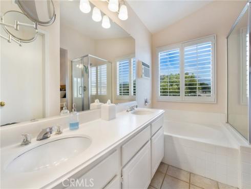 1 Galisteo Drive , Rancho Santa Margarita, CA