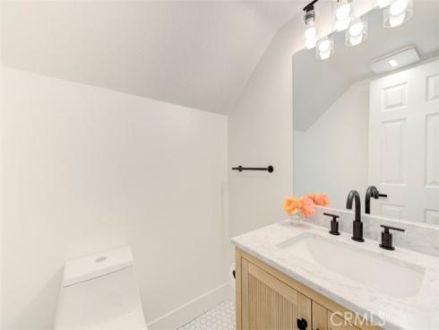 11 Lark Drive, Rancho Santa Margarita, CA