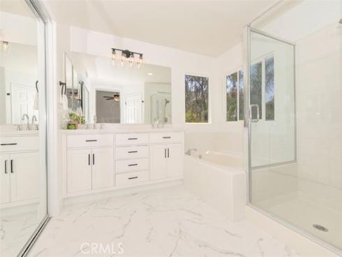 11 Lark Drive, Rancho Santa Margarita, CA