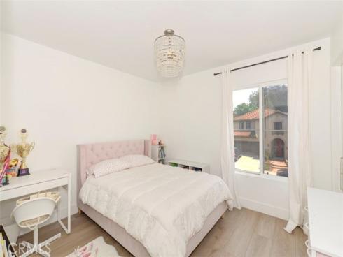 11 Lark Drive, Rancho Santa Margarita, CA