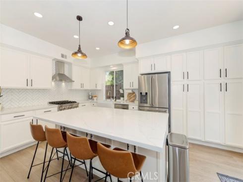 11 Lark Drive, Rancho Santa Margarita, CA