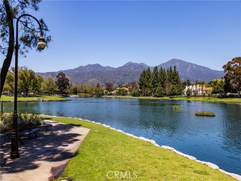 225 Montana Del Lago Drive