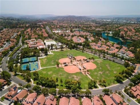 27  Via Lavendera  , Rancho Santa Margarita, CA