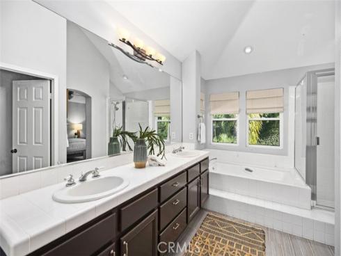 28  Lawnridge  , Rancho Santa Margarita, CA